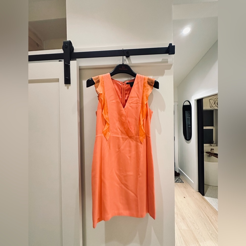 Beautiful orangey peach dress. 🍑 FRENCH CONNECTION Sz US8 VGUC